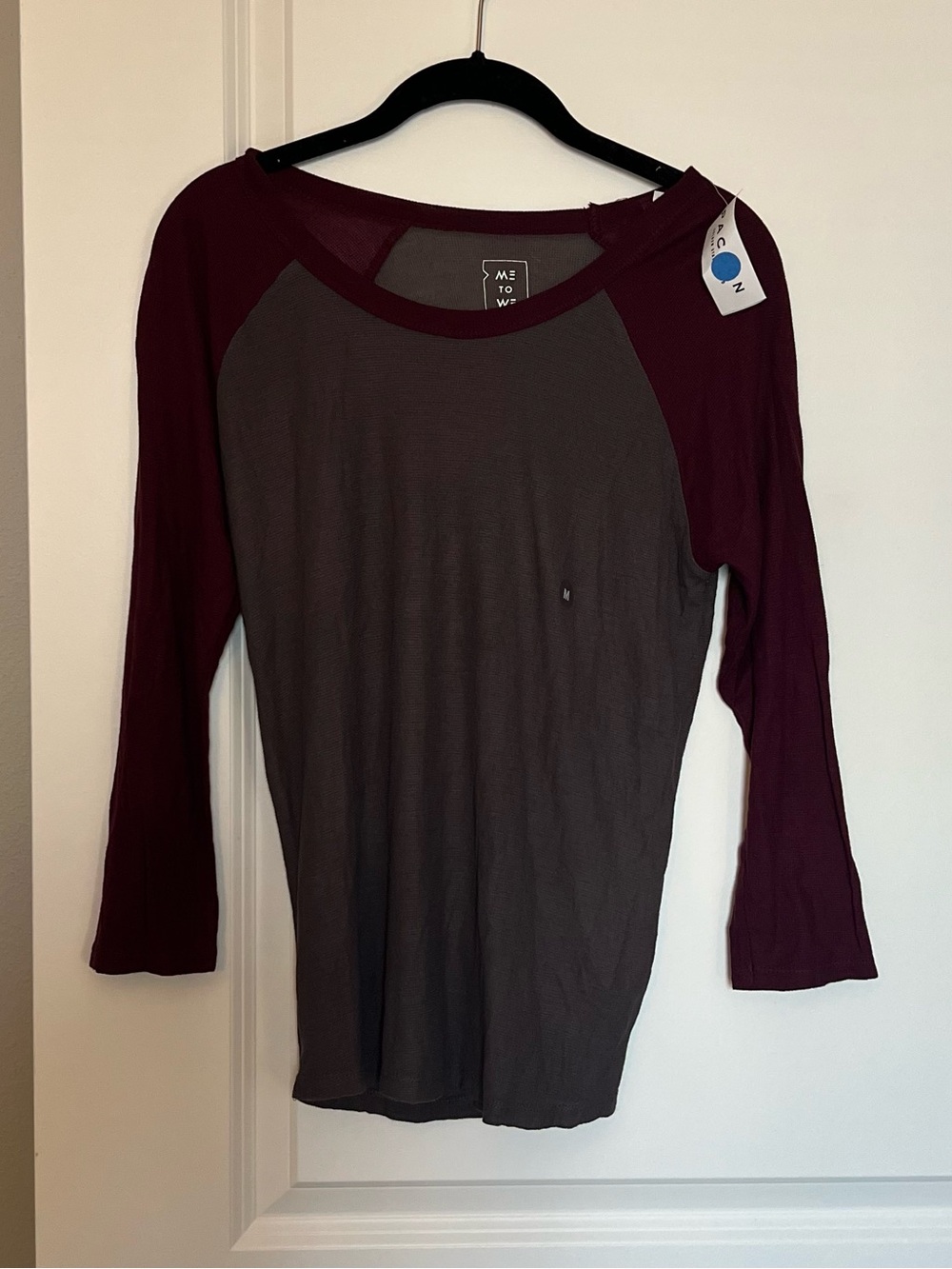 Me to We Two-Tone Raglan Long Sleeve Top NWT